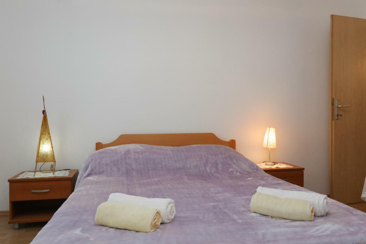 Studio Apartment Ana ซูเปตาร์ ภายนอก รูปภาพ