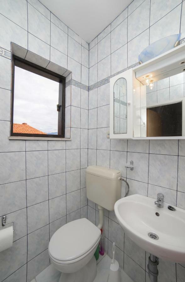 Studio Apartment Ana ซูเปตาร์ ภายนอก รูปภาพ